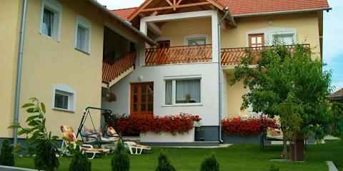 Madách Apartmanház, 3 apartman 6 férőhely