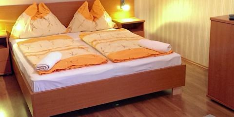 Sárga Apartmanház, 3 apartman 9 férőhely