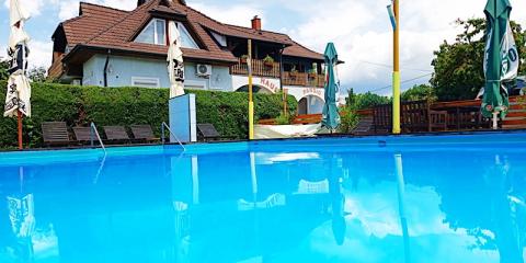 Janika Panzió, 17 szoba 35 férőhely