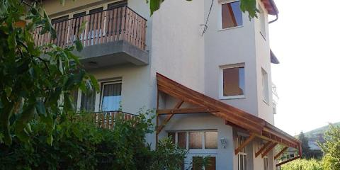 Tip-Top Apartmanház, 5 apartman 15 férőhely