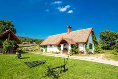 Öreghegyi Apartmanok, 14 apartman 13 férőhely
