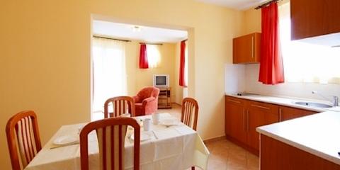 Centrum Apartmanház, 4 apartman 10 férőhely