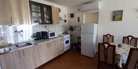 Meni Apartmanház, 1 apartman 4 férőhely