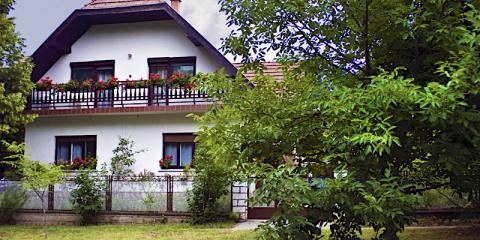 Eszter Apartmanház, 5 szoba 12 férőhely