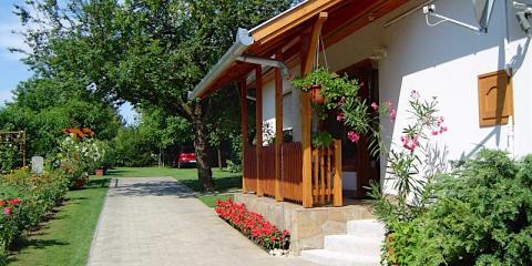 Oázis Apartmanok, 2 apartman 10 férőhely