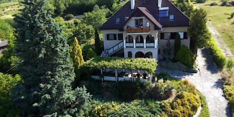 Pigál Panzió, 11 szoba 26 férőhely