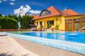 Hotel Mayer, 28 szoba 64 férőhely