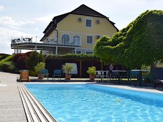 Szivárvány Vendégház, 8 szoba 16 férőhely