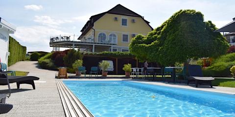 Szivárvány Vendégház, 8 szoba 16 férőhely