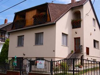Butyka Ferencné Apartman, 3 apartman 10 férőhely