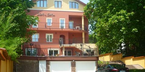 Stan és Panzió, 16 szoba 35 férőhely