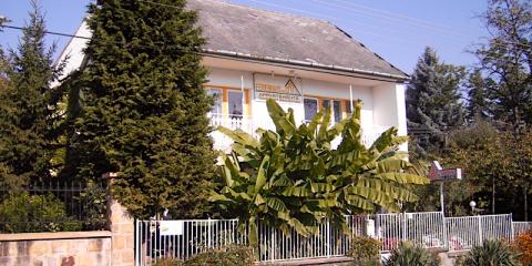 Sarokház Vendégház, 8 szoba 16 férőhely