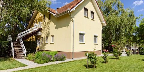 Kenese Gyöngye Apartmanház, 4 apartman 24 férőhely