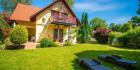 Steiner Villa, 3 apartman 14 férőhely