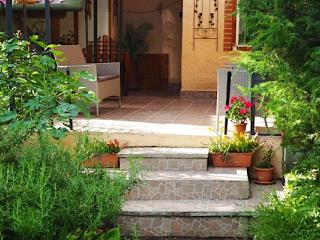 Lucy Lak, 2 apartman 4 férőhely