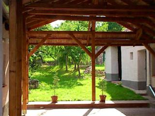 Balatoni Zöldkapus Vendégház, 3 szoba 6 férőhely