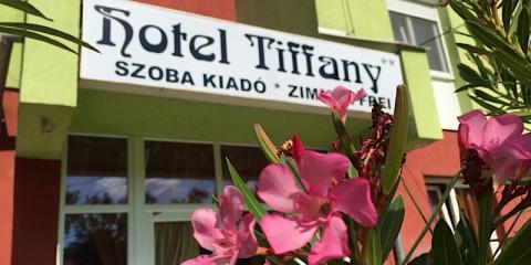 Tiffany Szálló, 30 szoba 70 férőhely