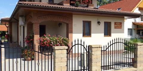 Kádár Apartman, 4 apartman 12 férőhely