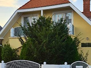 Eccer Apartman, 4 apartman 8 férőhely