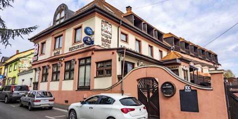 Hotel Bacchus, 26 szoba 56 férőhely