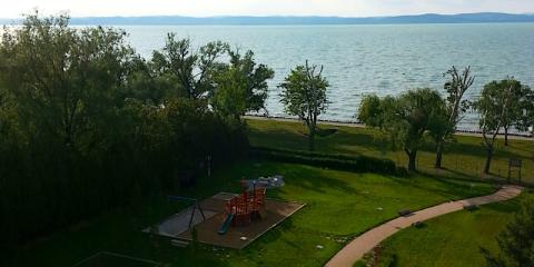 Surman Apartmanok, 9 apartman 27 férőhely