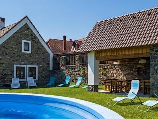 Káli Kő Nyaralóház, 2 apartman 8 férőhely