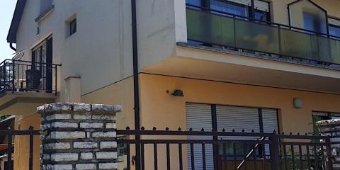 Lara Apartmanház, 6 apartman 12 férőhely