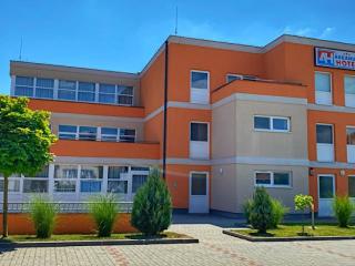 Arkánum Hotel, 18 szoba 36 férőhely