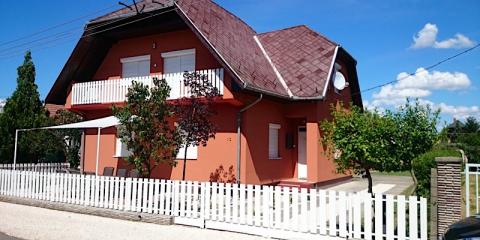 LF Apartmanok, 3 apartman 14 férőhely