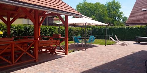 Napsugár Apartmanház, 5 apartman 30 férőhely