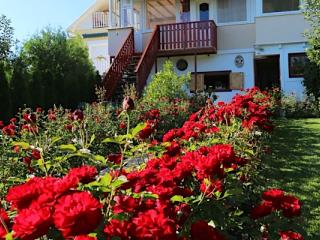 Rózsakert Vendégház, 4 szoba 12 férőhely