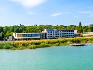 Hotel OTP, 54 szoba 114 férőhely