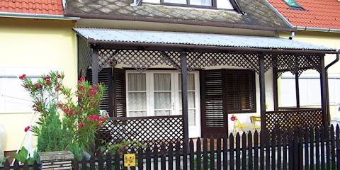 Vörös Apartman, 1 apartman 4 férőhely