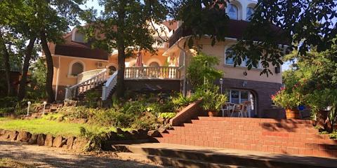 Káptalan Vendégház, 11 szoba 31 férőhely