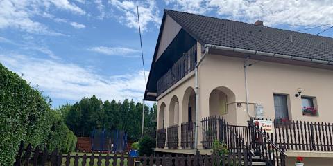 Nagycsaládos Rózsa Apartman, 1 apartman 8 férőhely