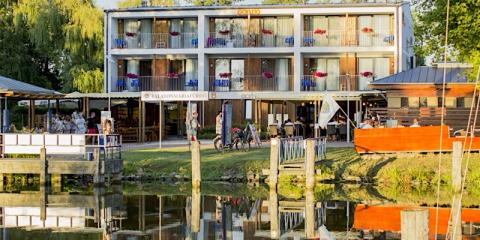 Port Étterem Panzió, 10 szoba 20 férőhely