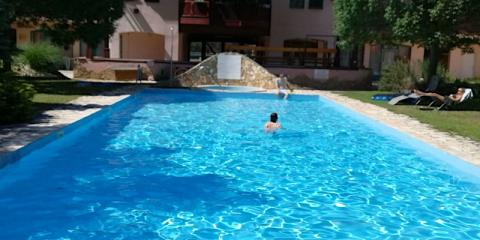 Medencés Apartman, 1 apartman 4 férőhely