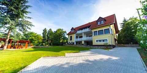 Sunset Apartmanház, 6 apartman 14 férőhely