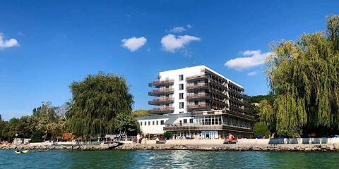 Világos Hotel, 90 szoba 180 férőhely